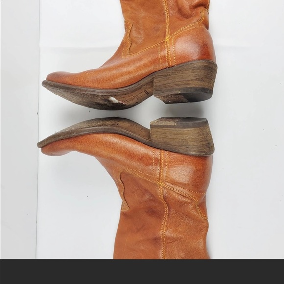 Frye Carson Pull On Boots - Picture 5 of 10